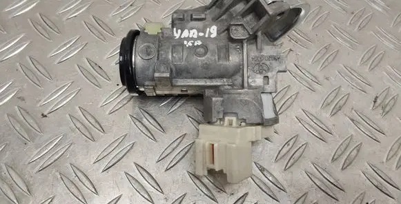 Toyota Yaris Ignition lock 450200D04 8978202010