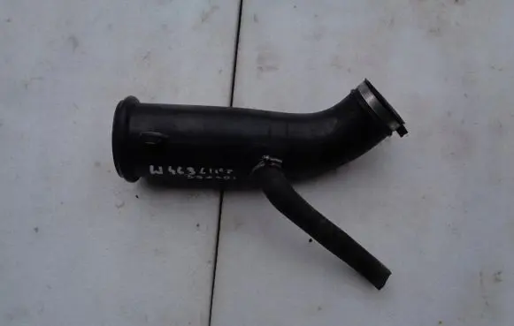 Mercedes-Benz G W461 W463 1st Gen Air intake hose/pipe 4635200204