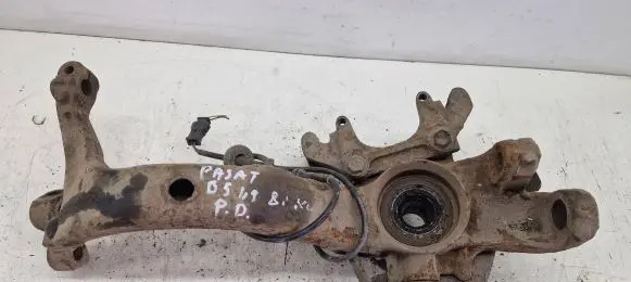 Volkswagen PASSAT B5 Front wheel hub