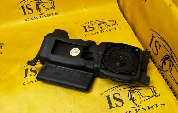 Porsche 911 996 Front door speaker 99664501101
