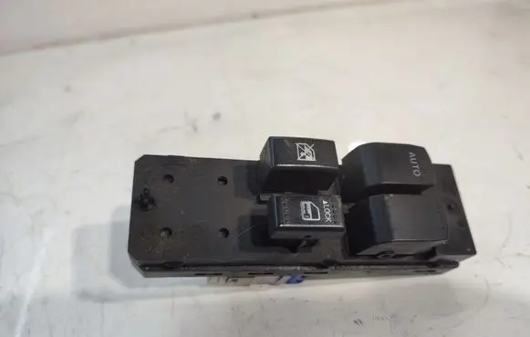 Volkswagen Golf VII Electric window control switch