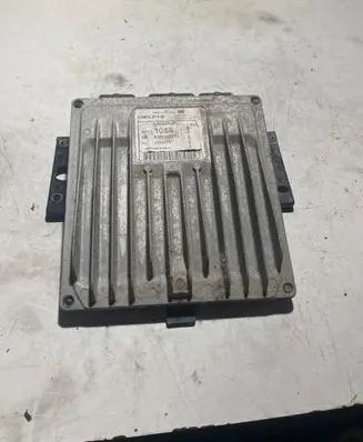 Renault Kangoo I Engine control unit/module 8200469333