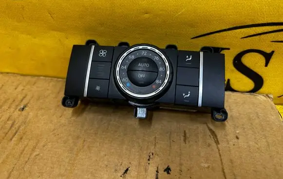 Mercedes-Benz GL X166 Climate control unit A1669001405 1669001405