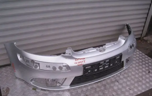 Volkswagen Golf V Front bumper