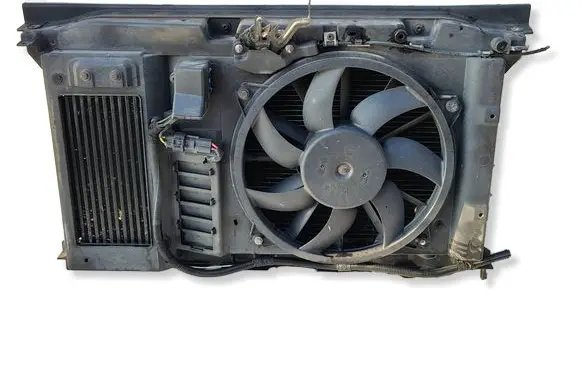 Peugeot RCZ Coolant radiator 