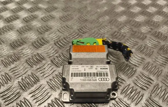 Audi A3 S3 8P Airbag control unit/module 8P0959655L 0285010183