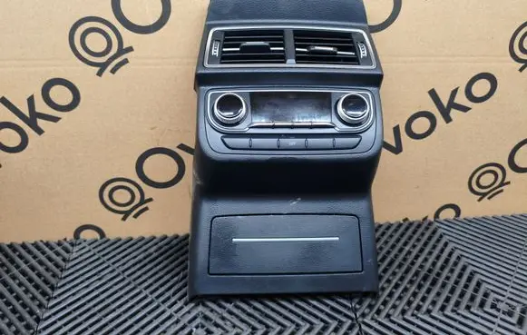 Audi Q7 4M Climate control unit 0080