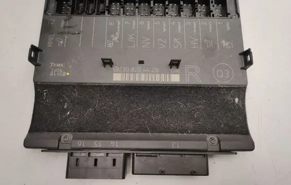 Mercedes-Benz SL R230 Seat control module A2308204426