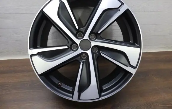 Ford Puma R19 alloy rim 