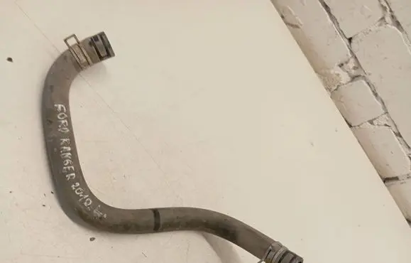 Ford Ranger Engine coolant pipe/hose