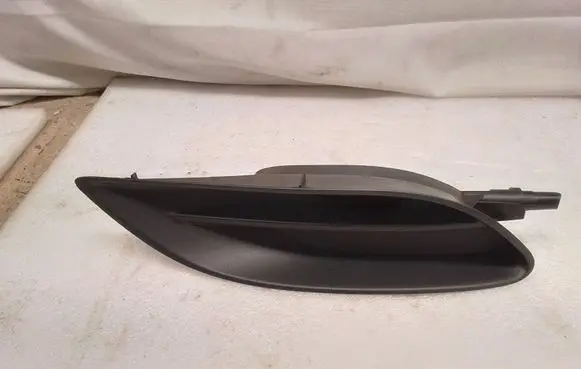 Toyota Sienna XL20 II Front fog light trim/grill 52127AE020