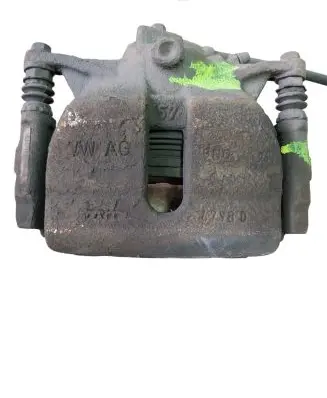 Volkswagen PASSAT B8 Front brake caliper 6798D