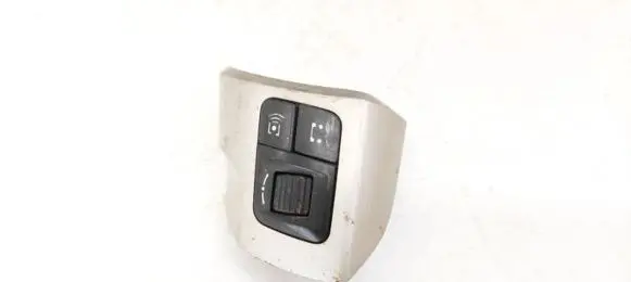 Steering wheel buttons/switches