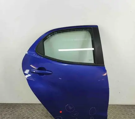 Toyota Yaris XP210 Rear door 67003K0060