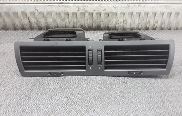 BMW 7 E65 E66 Dash center air vent grill 642282235990