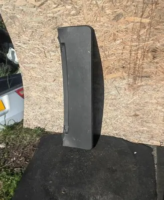 Nissan Note (E11) Tailgate/boot lid cover trim 909009U00A