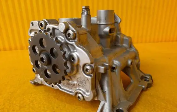 BMW X3 G01 Oil pump 8570595