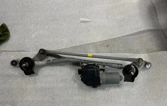 Lexus UX Front wiper linkage and motor 8511076090