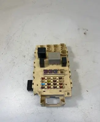Toyota Yaris Fuse module PPT20GF10