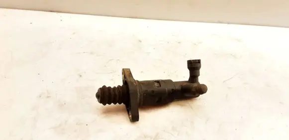 Volkswagen Touran I Clutch slave cylinder 6QE721261