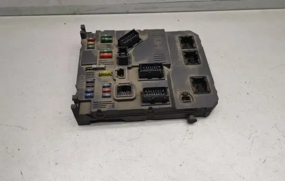 Citroen Berlingo Fuse module 9649627780