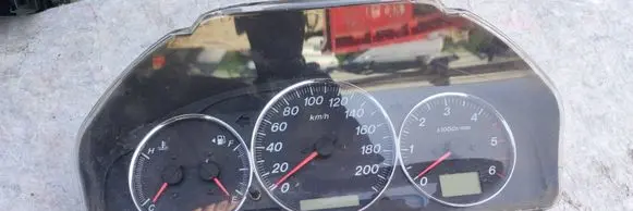 Speedometer (instrument cluster)