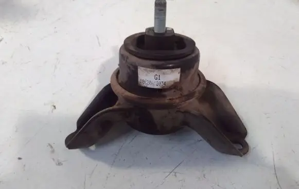KIA Sportage Engine mount bracket 10K20A10034