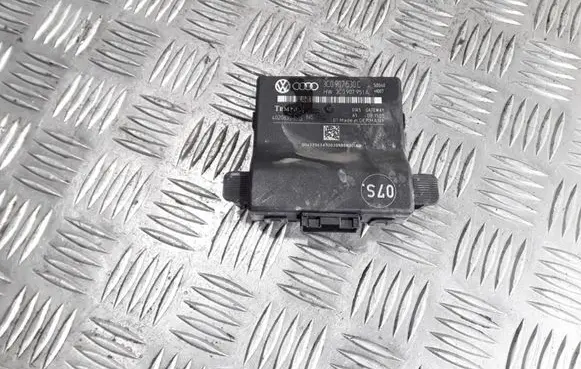 Volkswagen PASSAT B6 Door control unit/module 3C0907530C 3C0907951A