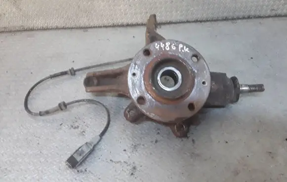 Citroen C4 Grand Picasso Rear wheel hub spindle/knuckle 