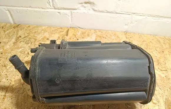 Mercedes-Benz CLS C218 X218 Active carbon filter fuel vapour canister 2124700359 0004700259
