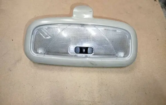Ford Focus Front seat light 2S6A13776AA C95YA 150541