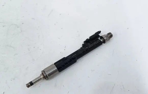 BMW X1 E84 Fuel injector 7639994 0261500172