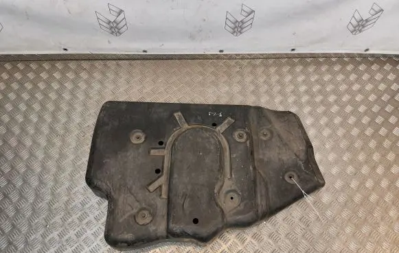 Mercedes-Benz GL X166 Engine splash shield/under tray A1666840200