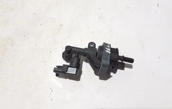 Mercedes-Benz GLC C254 Valve A0014701193