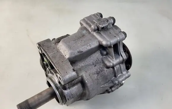 Audi A3 S3 8L Gearbox transfer box case 7902220191
