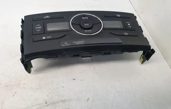 Toyota Auris 150 Climate control unit 5590002321