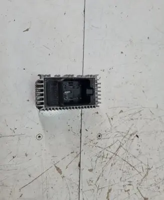 Opel Zafira A Glow plug pre-heat relay 09132691