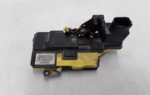 Volvo V70 Rear door lock
