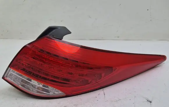 Hyundai i40 Rear/tail lights 924023Z000
