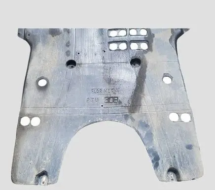 Peugeot 308 Engine splash shield/under tray
