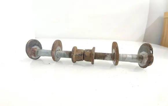 Skoda Octavia Mk2 (1Z) Rear suspension camber bolt 
