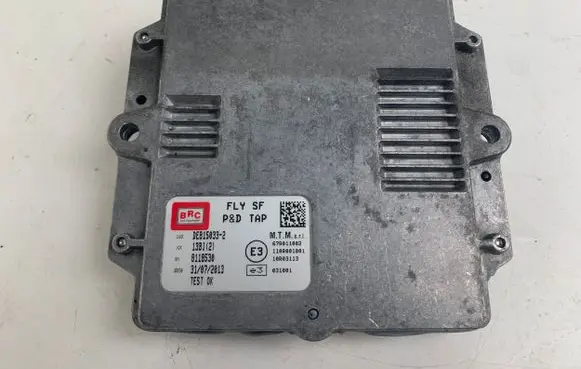 Saab 9-3 Ver2 Air suspension control unit module (rear) DE815033