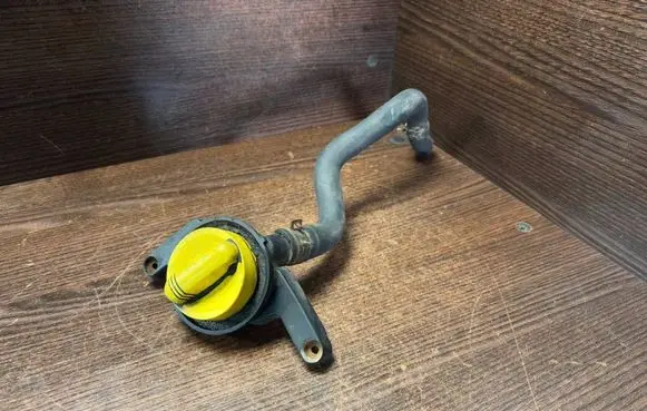 Renault Trafic II (X83) Oil fill pipe 8200795333 152596817R