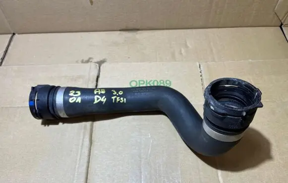 Audi A8 S8 D4 4H Engine coolant pipe/hose