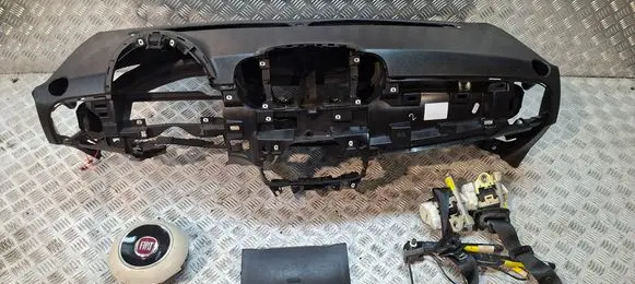 Fiat 500 Dashboard S27610006