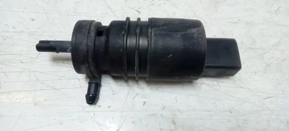Mercedes-Benz CLS C219 Windscreen/windshield washer pump