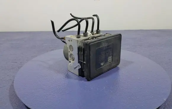 Peugeot 208 I ABS Pump 9817031680