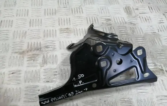 Volkswagen PASSAT B9 Rear bumper mounting bracket 3J0821227