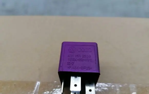 Skoda Superb B5 (3U) Other relay 431951253G