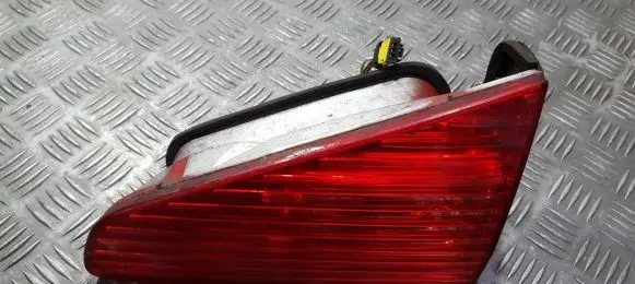 Peugeot 607 Tailgate rear/tail lights